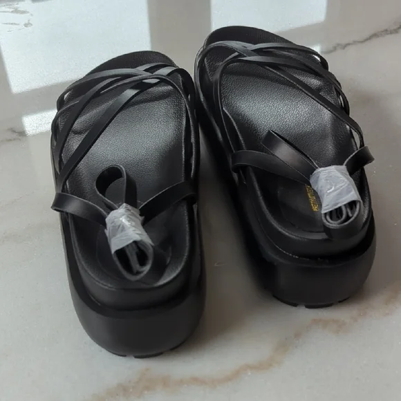 NWT PrettyLittleThing Black Strappy Sandals - Picture 5 of 6